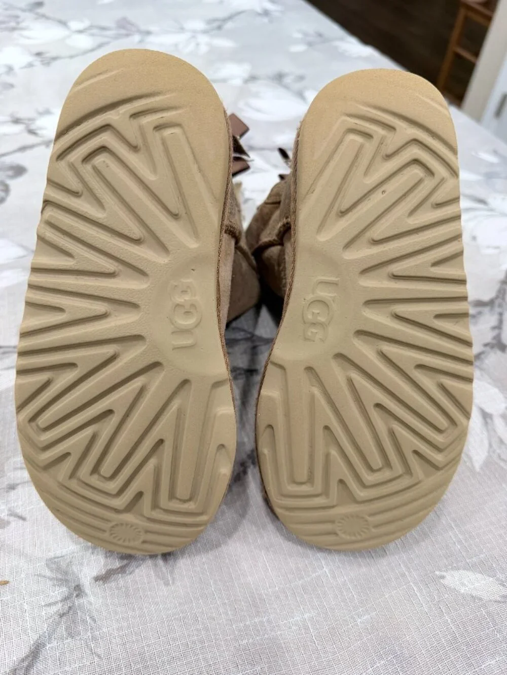 UGG authentic bailey